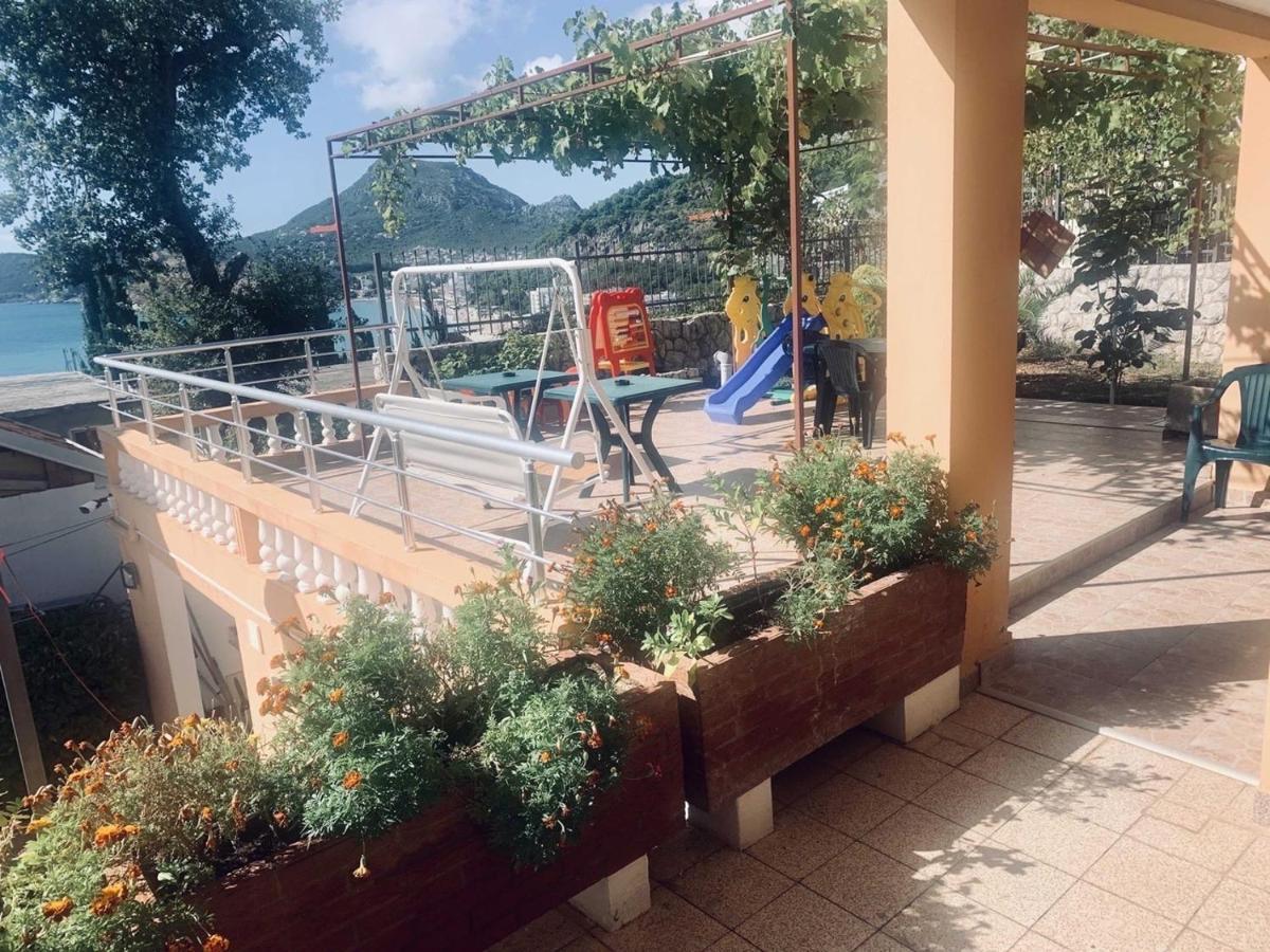 Apartments In Villa Viktoria سوتوموري المظهر الخارجي الصورة