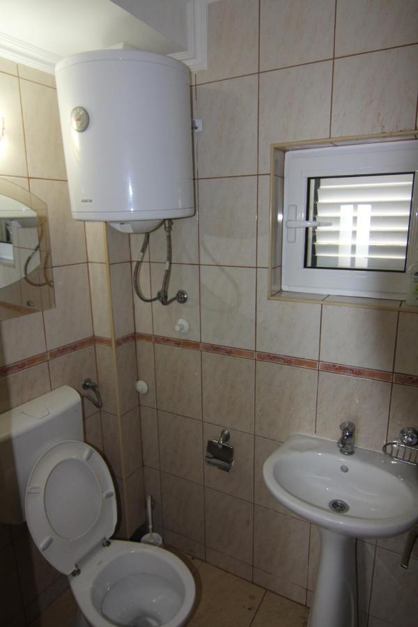 Apartments In Villa Viktoria سوتوموري المظهر الخارجي الصورة